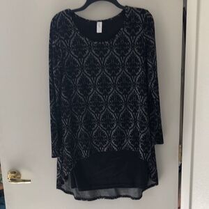 Vfish Long Sleeve Hi low dress size S gently used